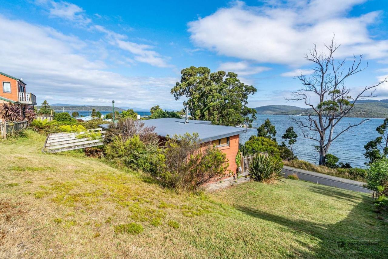 The Beach House- Private Jacuzzi And Wood Fire! Dover Exterior photo