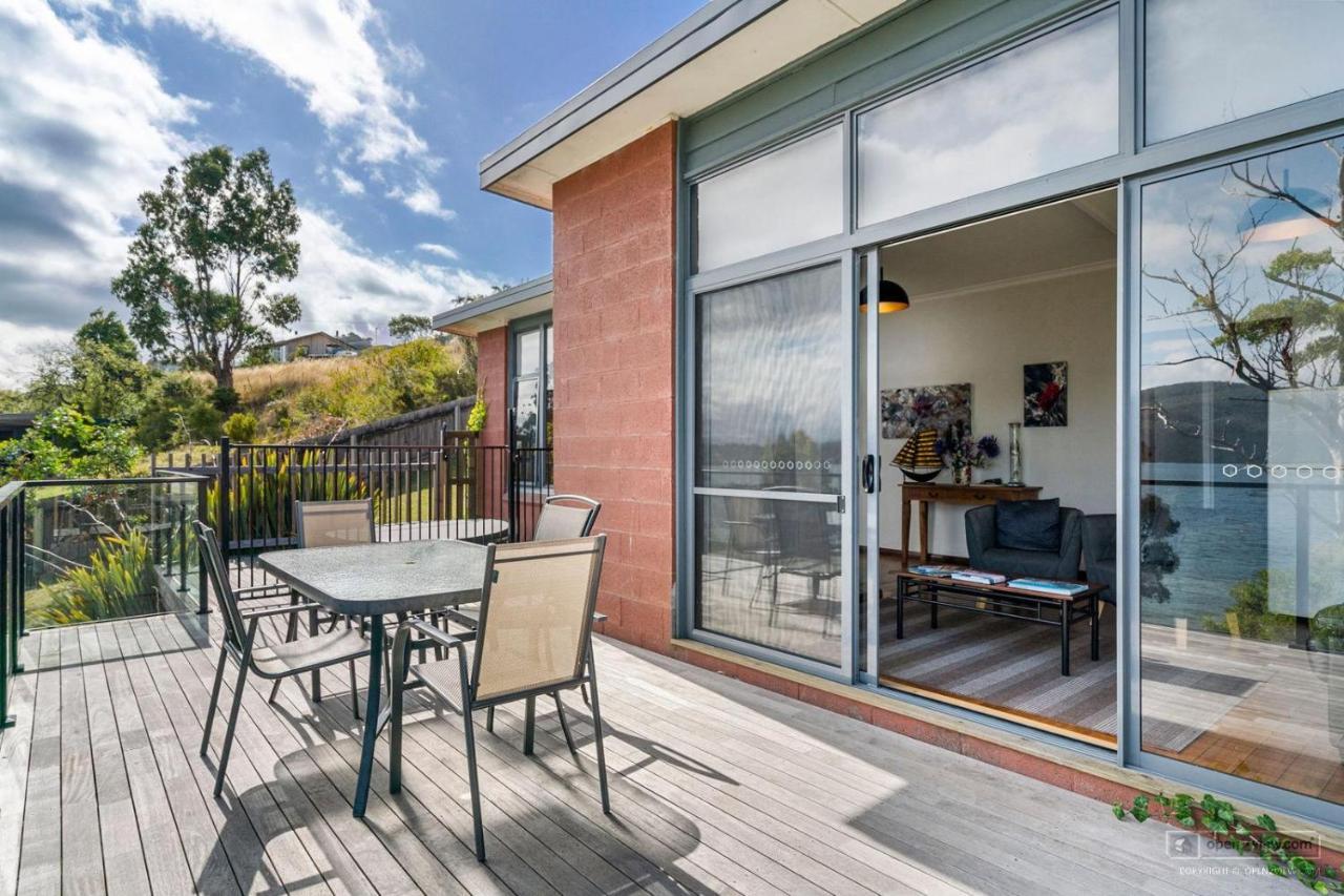 The Beach House- Private Jacuzzi And Wood Fire! Dover Exterior photo